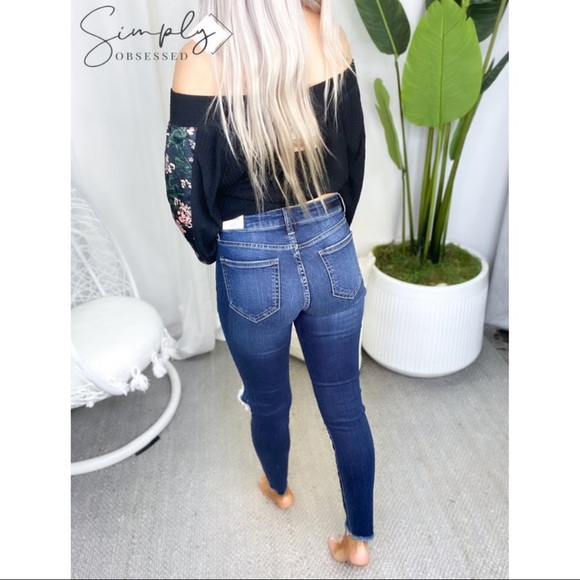 Cello Mid-rise Busted Knee Cap Skinnies - Picture 6 of 8